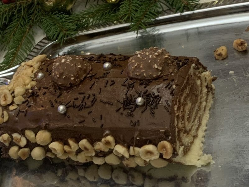 Cliquez pour zoomer ! Bûche Ferrero Rocher Thermomix par lisa27272727