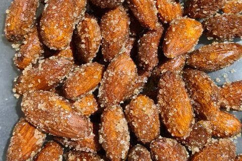Cliquez pour zoomer ! Amandes grillées à la cannelle et au miel Thermomix par flolona