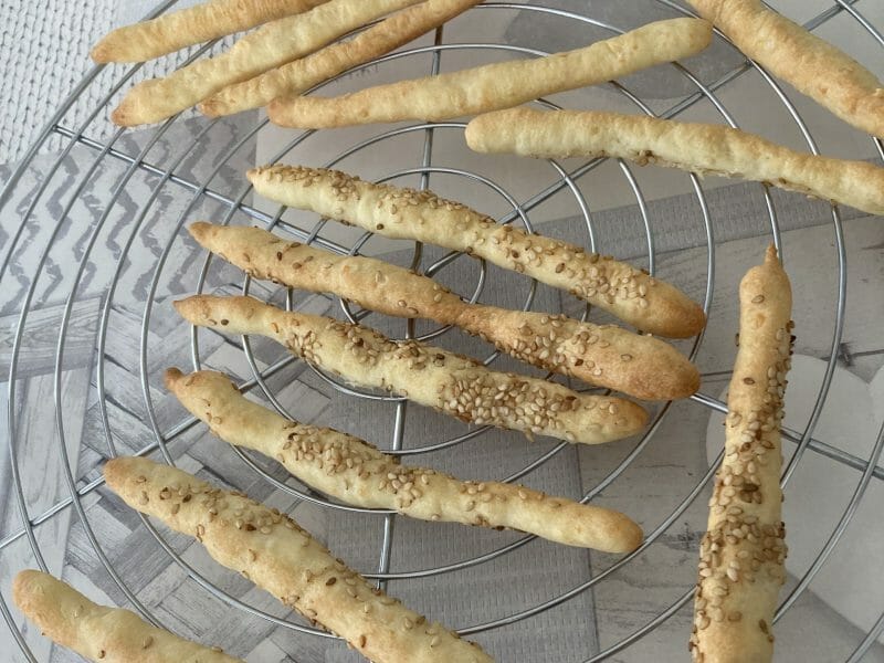 Cliquez pour zoomer ! Gressins parmesan basilic Thermomix par bea_55