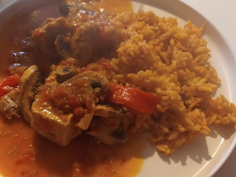 Cliquez pour zoomer ! Poulet sauce poivron-tomate, riz et ses légumes Thermomix par ange_elle