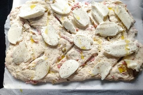 Cliquez pour zoomer ! Fougasse chèvre et lardons Thermomix par carambar10