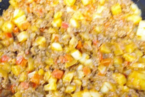 Cliquez pour zoomer ! Boeuf aux poivrons et pommes de terre Thermomix par carambar10