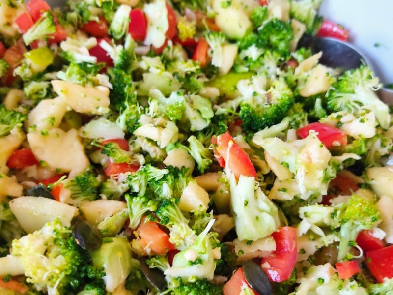 Cliquez pour zoomer ! Salade de brocolis Thermomix par anne_382