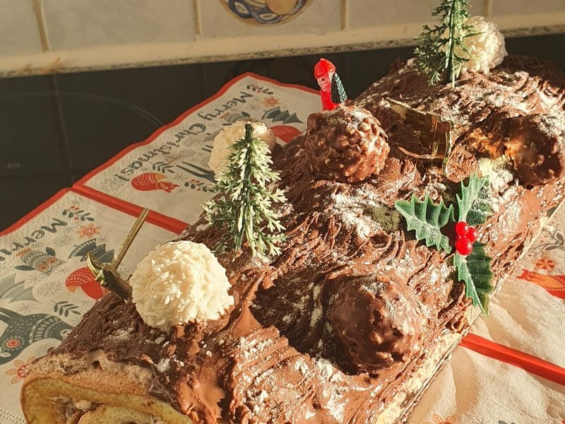 Cliquez pour zoomer ! Bûche Ferrero Rocher Thermomix par vivinice