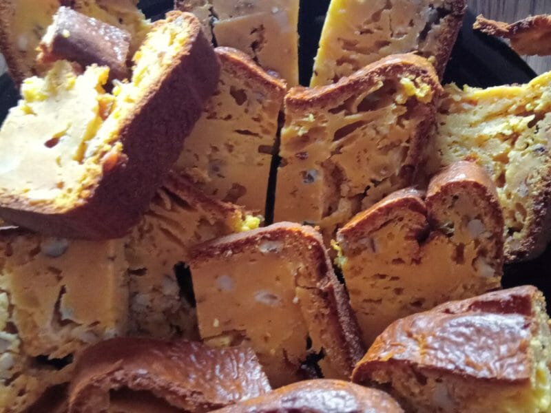 Cliquez pour zoomer ! Mini-cake au potimarron, noix et fourme de Montbrison Thermomix par karine1984