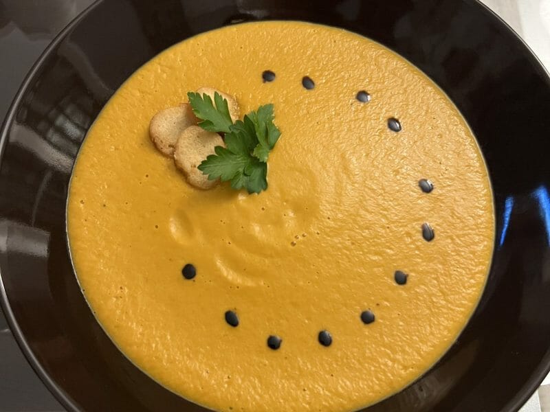 Cliquez pour zoomer ! Velouté de carottes et poivrons rouges Thermomix par Kevin
