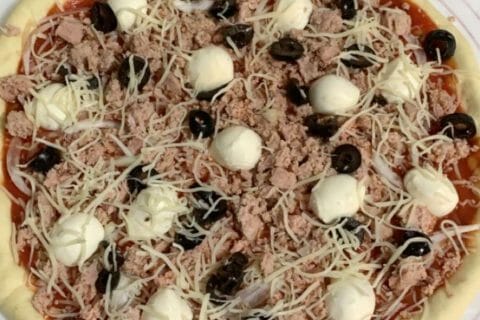 Cliquez pour zoomer ! Pizza au thon et aux olives Thermomix par Alev