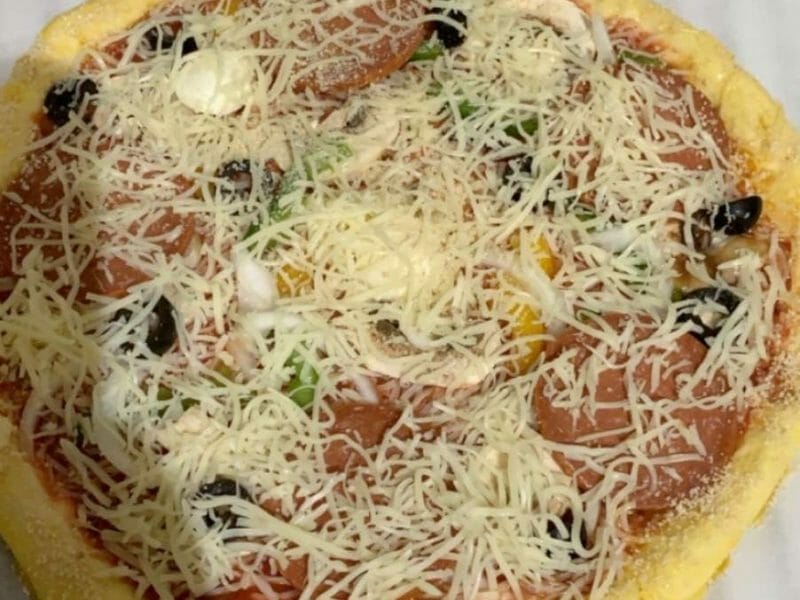 Cliquez pour zoomer ! Pizza au thon et aux olives Thermomix par Alev