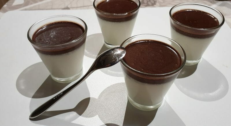 Cliquez pour zoomer ! Panna cotta à la pastille Vichy et sa coque choco-Get 27 Thermomix par Chouchou49