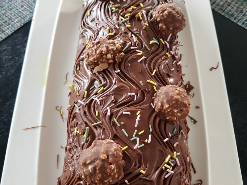 Cliquez pour zoomer ! Bûche Ferrero Rocher Thermomix par Virginie40180