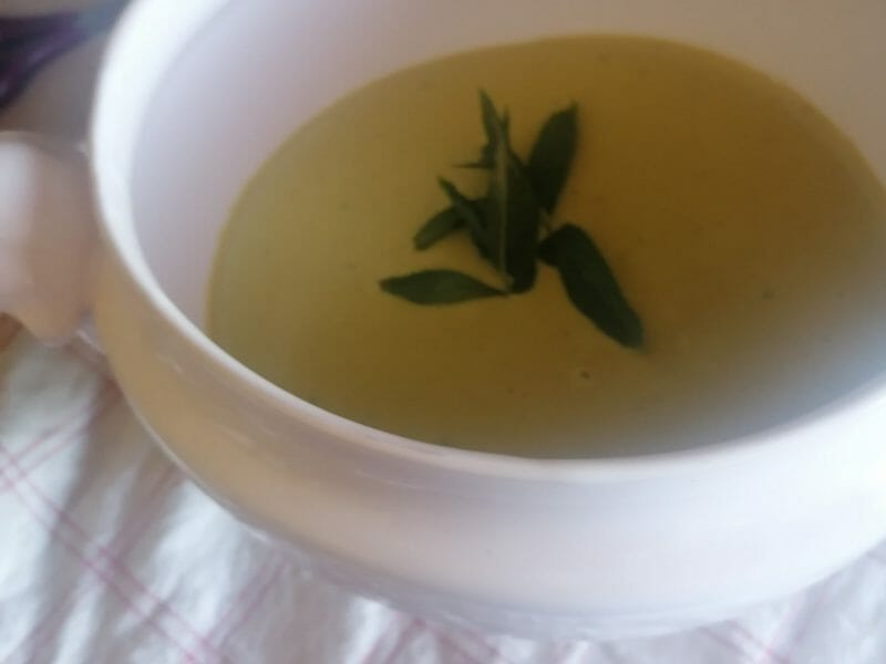 Cliquez pour zoomer ! Velouté glacé de petits pois à la menthe Thermomix par nathalie_1005