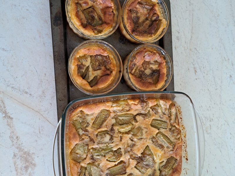 Cliquez pour zoomer ! Clafoutis à la rhubarbe Thermomix par csfefinou