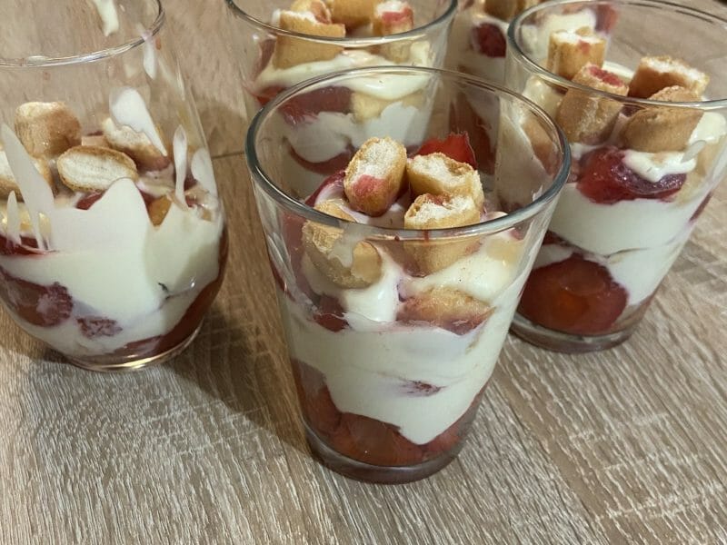 Cliquez pour zoomer ! Délices fraises et chocolat blanc Thermomix par sassane