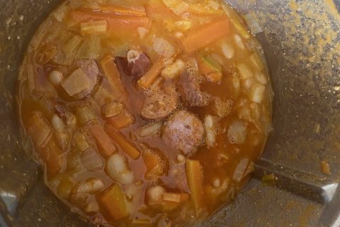 Cliquez pour zoomer ! Mijoté d’haricots blanc légumes et chorizo Thermomix par patipata