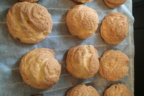 Cliquez pour zoomer ! Choux craquelin fraises chantilly Thermomix par melanie_907