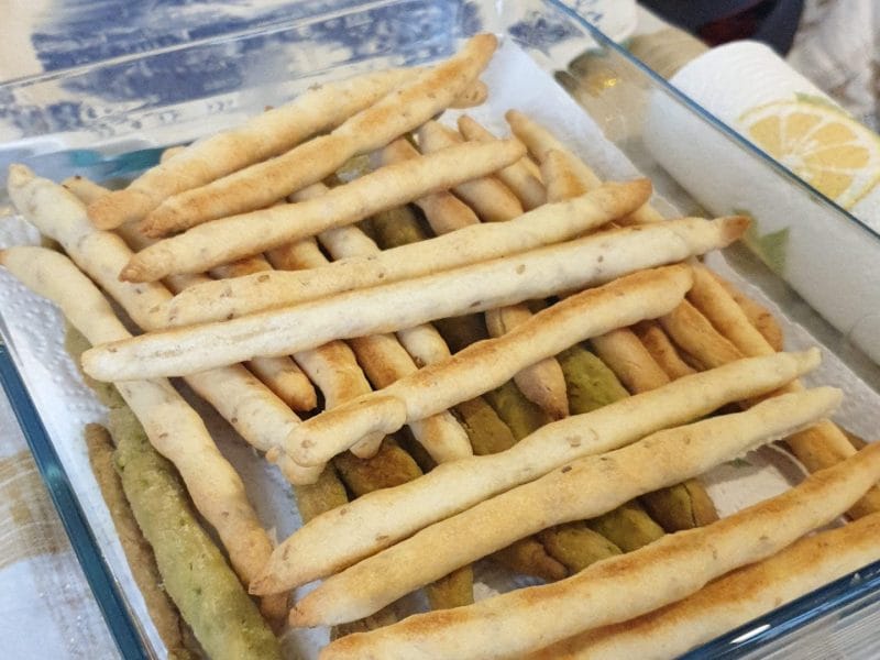 Cliquez pour zoomer ! Gressins parmesan basilic Thermomix par emiliedegennes