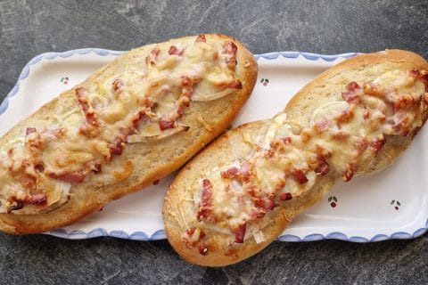 Cliquez pour zoomer ! Fougasse chèvre et lardons Thermomix par mariepoppins77