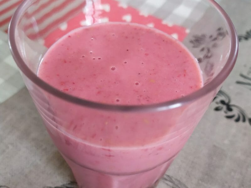Cliquez pour zoomer ! Milkshake fraise banane Thermomix par mariepoppins77