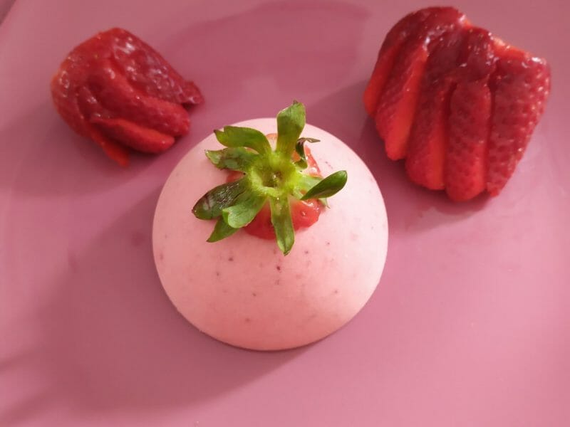 Cliquez pour zoomer ! Parfait glacé aux fraises Thermomix par mariepoppins77