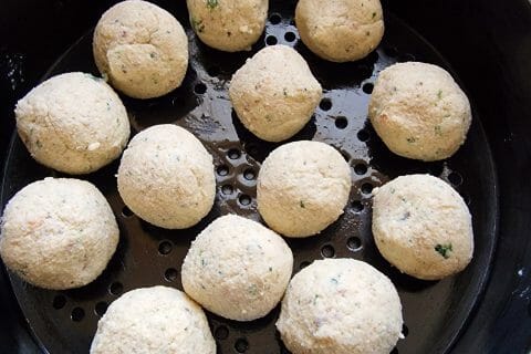 Cliquez pour zoomer ! Boulettes de ricotta sauce tomate Thermomix par mariepoppins77