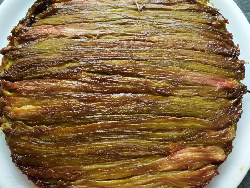 Cliquez pour zoomer ! Gâteau renversé à la rhubarbe et caramel au beurre salé Thermomix par mariepoppins77