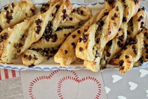 Cliquez pour zoomer ! Torsades crème pâtissière et pépites de chocolat Thermomix par mariepoppins77