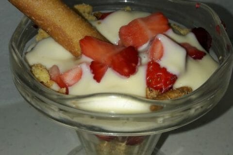 Cliquez pour zoomer ! Tarte aux fraises destructurée Thermomix par Nahla66