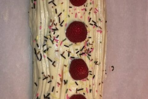 Cliquez pour zoomer ! Bûche de Noël framboises et chocolat blanc Thermomix par Laeti0686