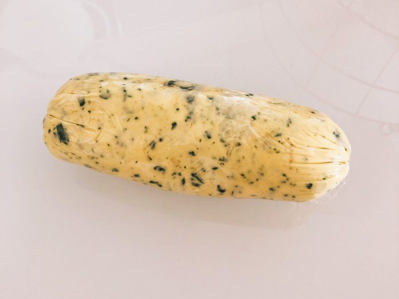 Beurre maître d'hôtel beurre d'escargots au Thermomix Cookomix