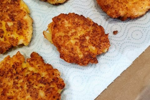 Cliquez pour zoomer ! Galettes de chou-fleur et sauce yaourt Thermomix par valou05500