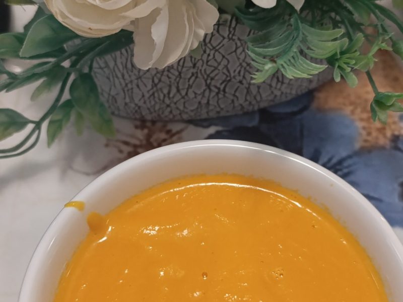 Cliquez pour zoomer ! Velouté de carottes et poivrons rouges Thermomix par imwendy