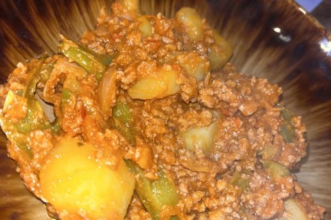 Cliquez pour zoomer ! Boeuf aux poivrons et pommes de terre Thermomix par elodie_1231