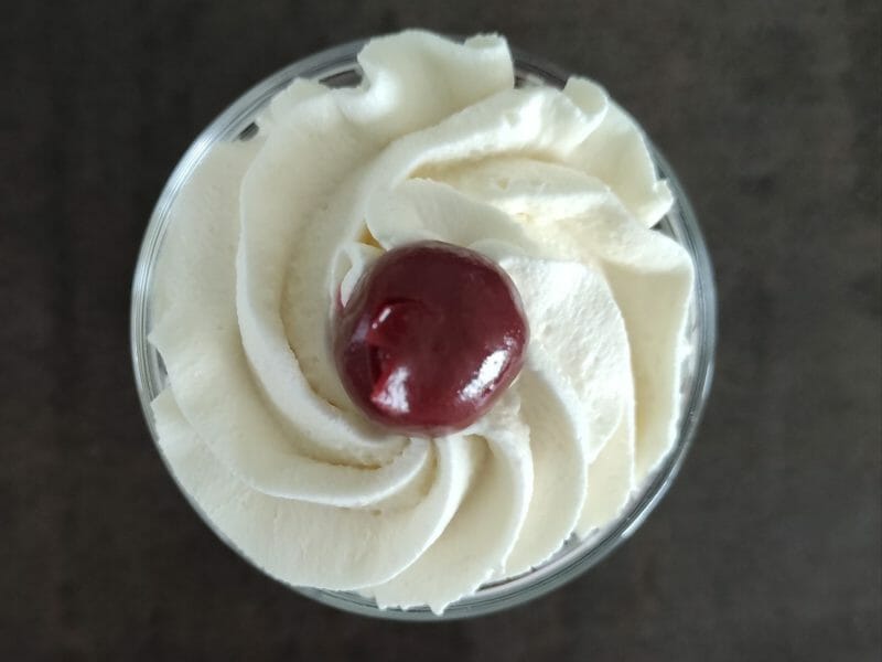 Cliquez pour zoomer ! Bûche forêt noire Thermomix par emmanuelle_279