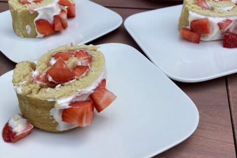 Cliquez pour zoomer ! Fraisier roulé Thermomix par delphine_578
