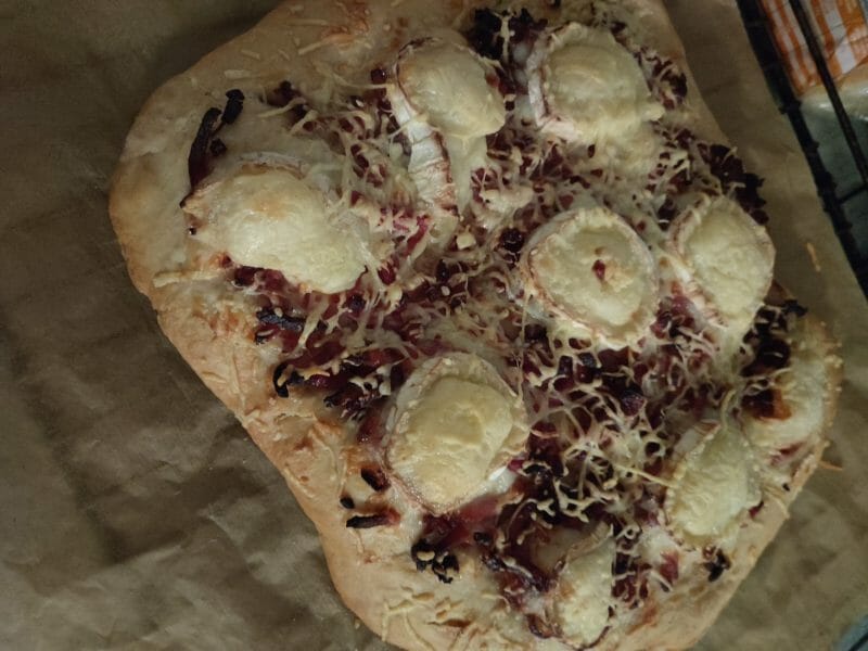 Cliquez pour zoomer ! Fougasse chèvre et lardons Thermomix par claire89110