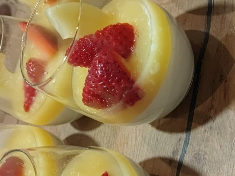 Cliquez pour zoomer ! Panna cotta ananas et lait de coco Thermomix par claire89110