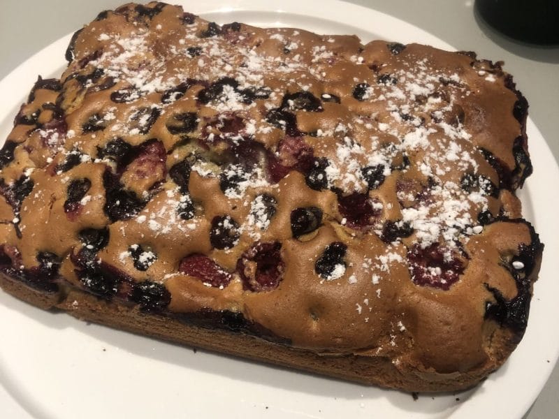 Cliquez pour zoomer ! Bublanina aux fruits rouges Thermomix par lysiane_9