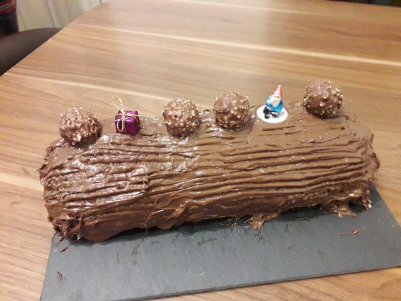 Cliquez pour zoomer ! Bûche Ferrero Rocher Thermomix par Isa95