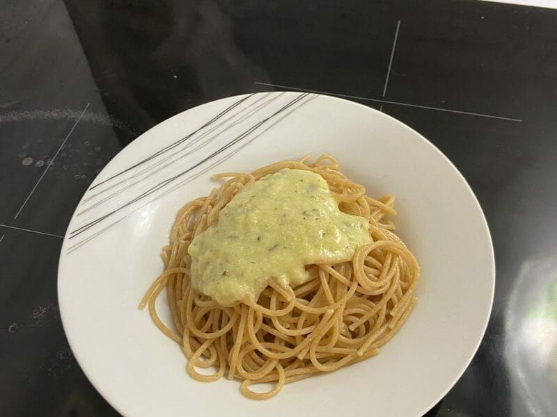 Cliquez pour zoomer ! Farfalle à la crème de courgettes Thermomix par lonlax
