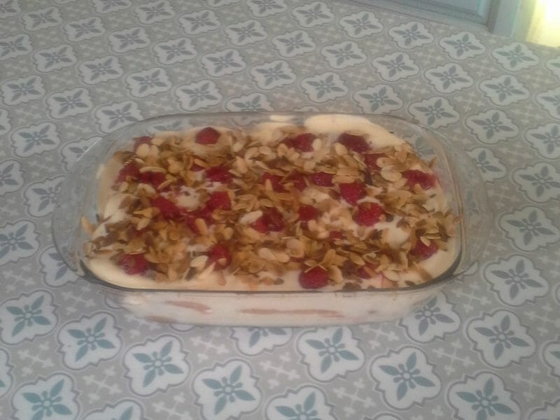 Cliquez pour zoomer ! Tiramisu aux framboises Thermomix par Chantal10