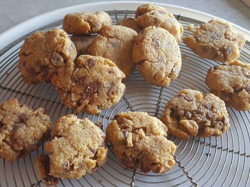 Cliquez pour zoomer ! Cookies au pain rassis et pépites de chocolat Thermomix par ChatMo