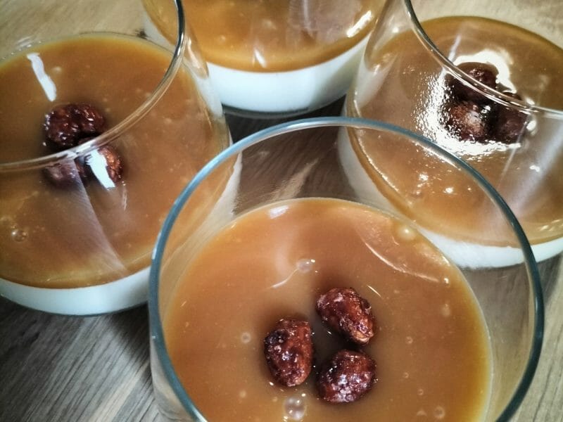 Cliquez pour zoomer ! Panna cotta caramel beurre salé Thermomix par laura_gzu