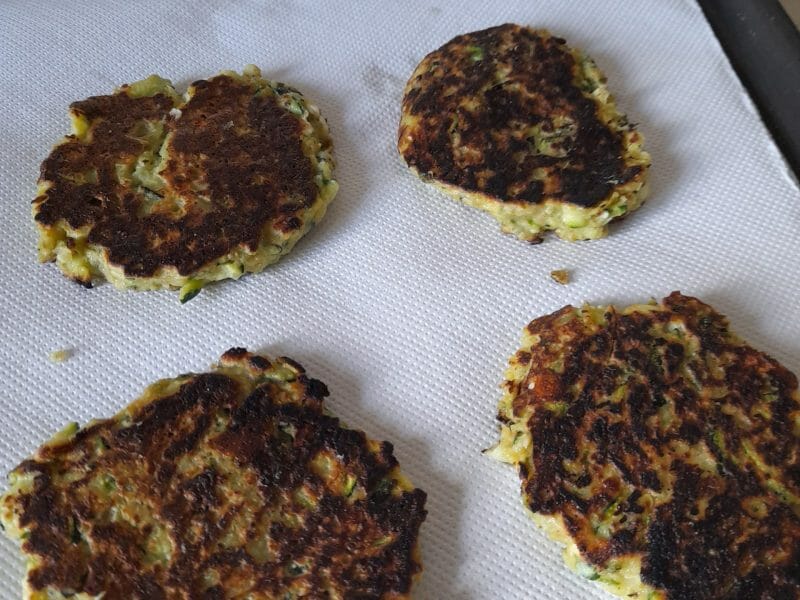 Cliquez pour zoomer ! Galettes de courgettes grecques Thermomix par mimireille