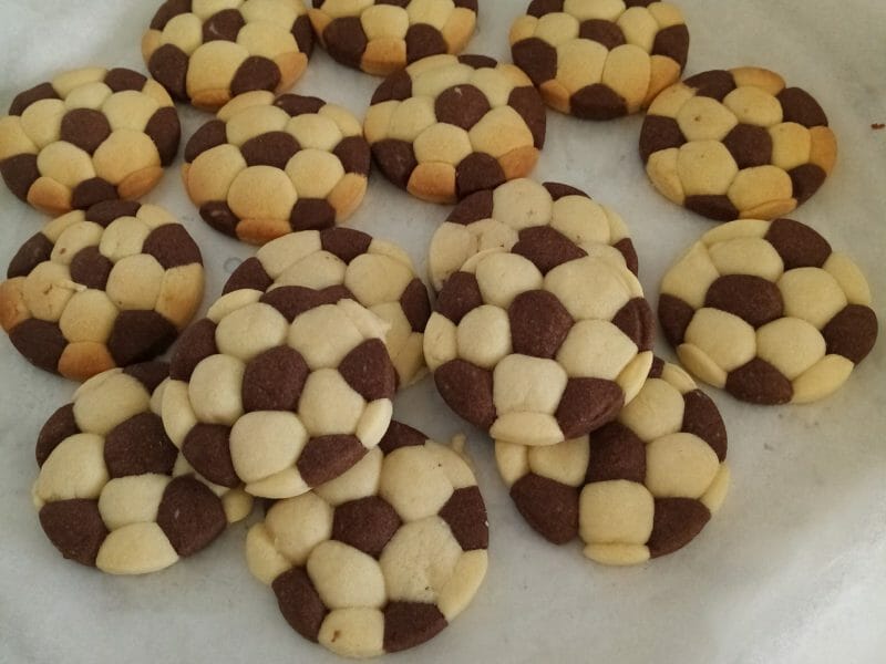 Cliquez pour zoomer ! Biscuits ballon de foot Thermomix par Sandrine