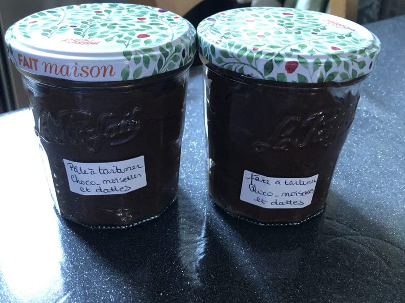 Cliquez pour zoomer ! Pâte à tartiner choco-noisettes et dattes Thermomix par miasachagab
