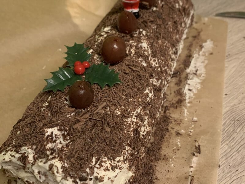 Cliquez pour zoomer ! Bûche forêt noire Thermomix par nanie4284