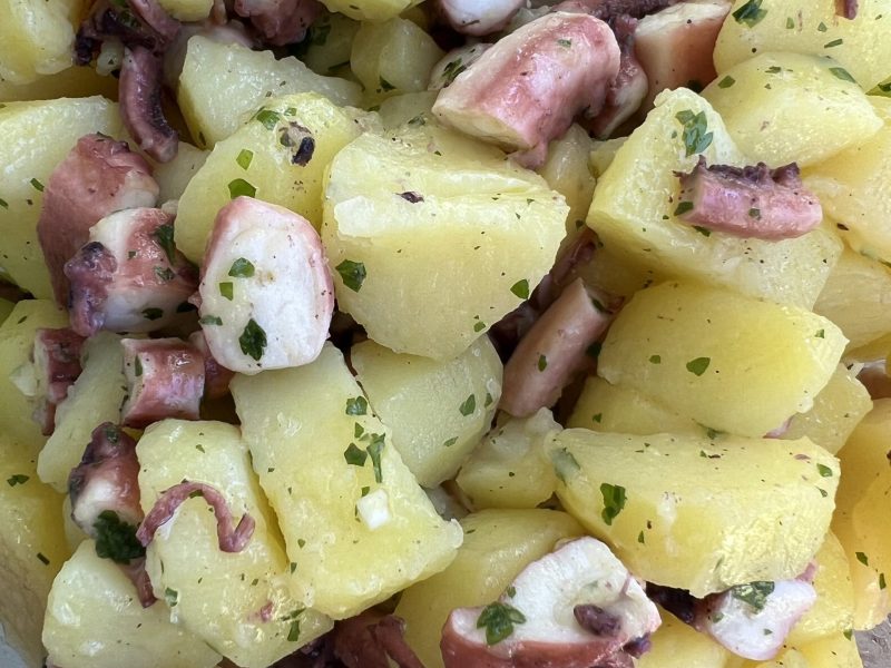Cliquez pour zoomer ! Salade de poulpes et pommes de terre Thermomix par Heedless Mirror