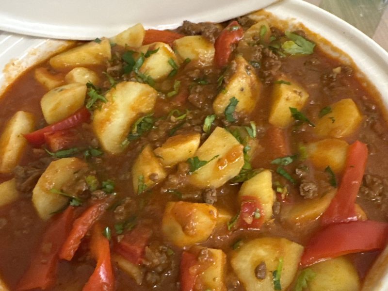 Cliquez pour zoomer ! Boeuf aux poivrons et pommes de terre Thermomix par tifaine_4