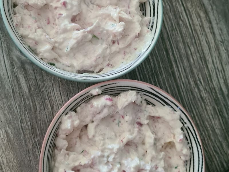 Cliquez pour zoomer ! Rillettes de radis roses au cheese cream Thermomix par sophie_1002