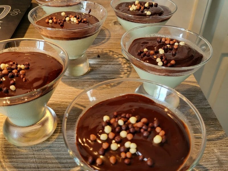 Cliquez pour zoomer ! Panna cotta à la pastille Vichy et sa coque choco-Get 27 Thermomix par titia49680